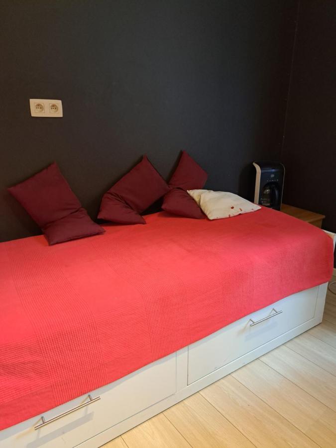 Sleep And Enjoy Brussels
